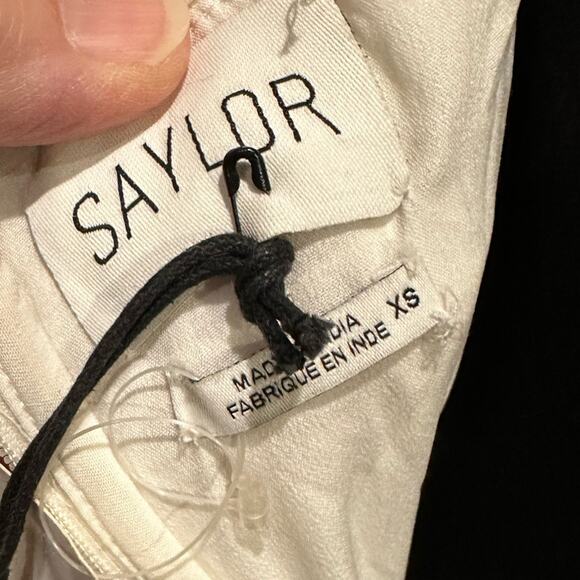 Saylor Narcissa Dress - Picture 13 of 16